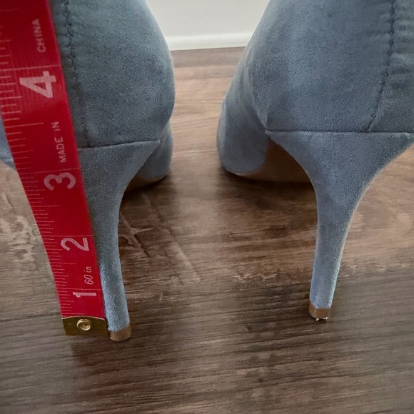 Kelly & Katie Comfortable Blue Suede Pointed Toe Heels, Size 7.5 - Picture 4 of 5